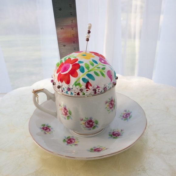 Classic Teacup And Saucer Pincushion Upcycled FTD Teacup And Saucer NWOT - Picture 15 of 15
